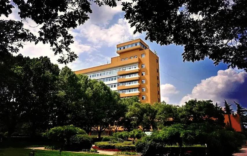 欢迎加入兰州石化职业技术大学，探索计算机软件技术开发的无限可能