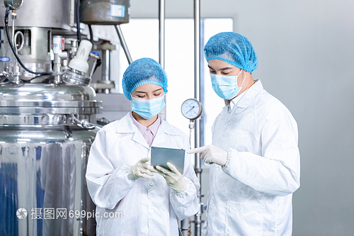 智慧化工 平板电脑赋能技术工人与软件开发的创新融合